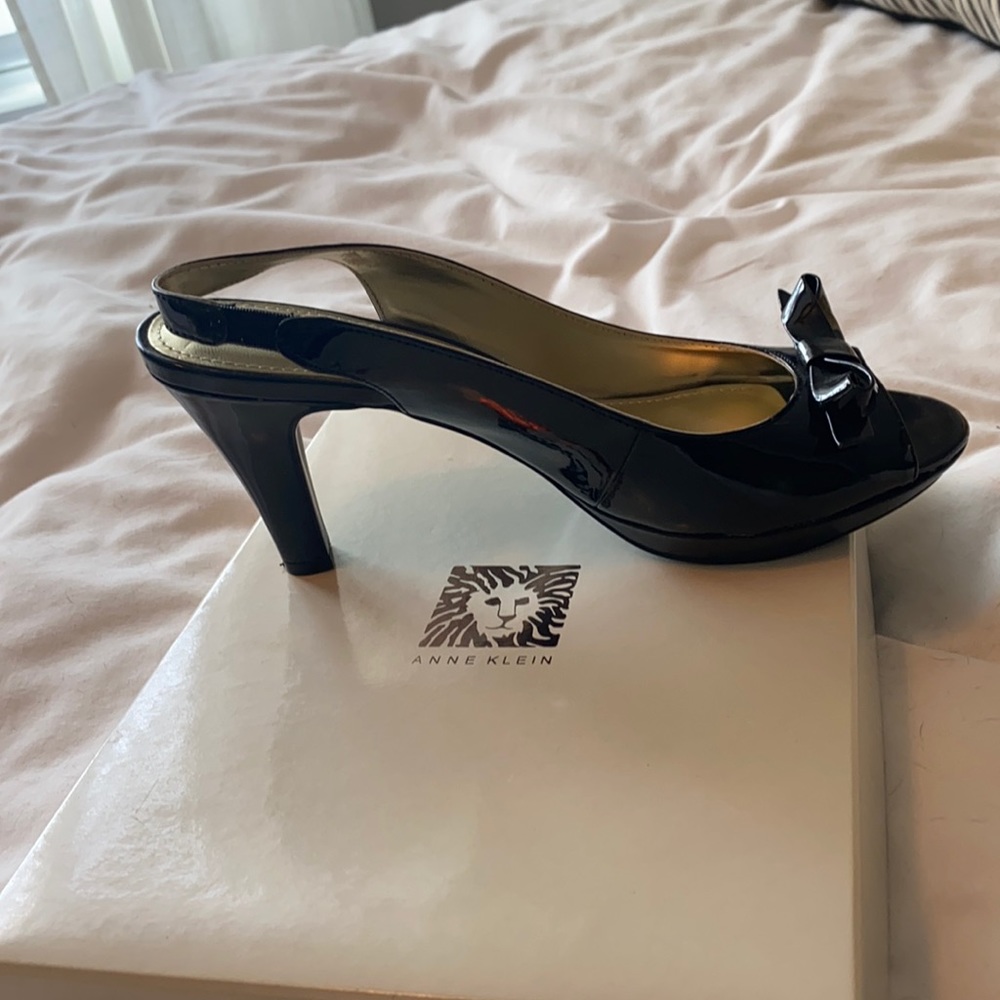 Anne Klein black patent sling dress shoe